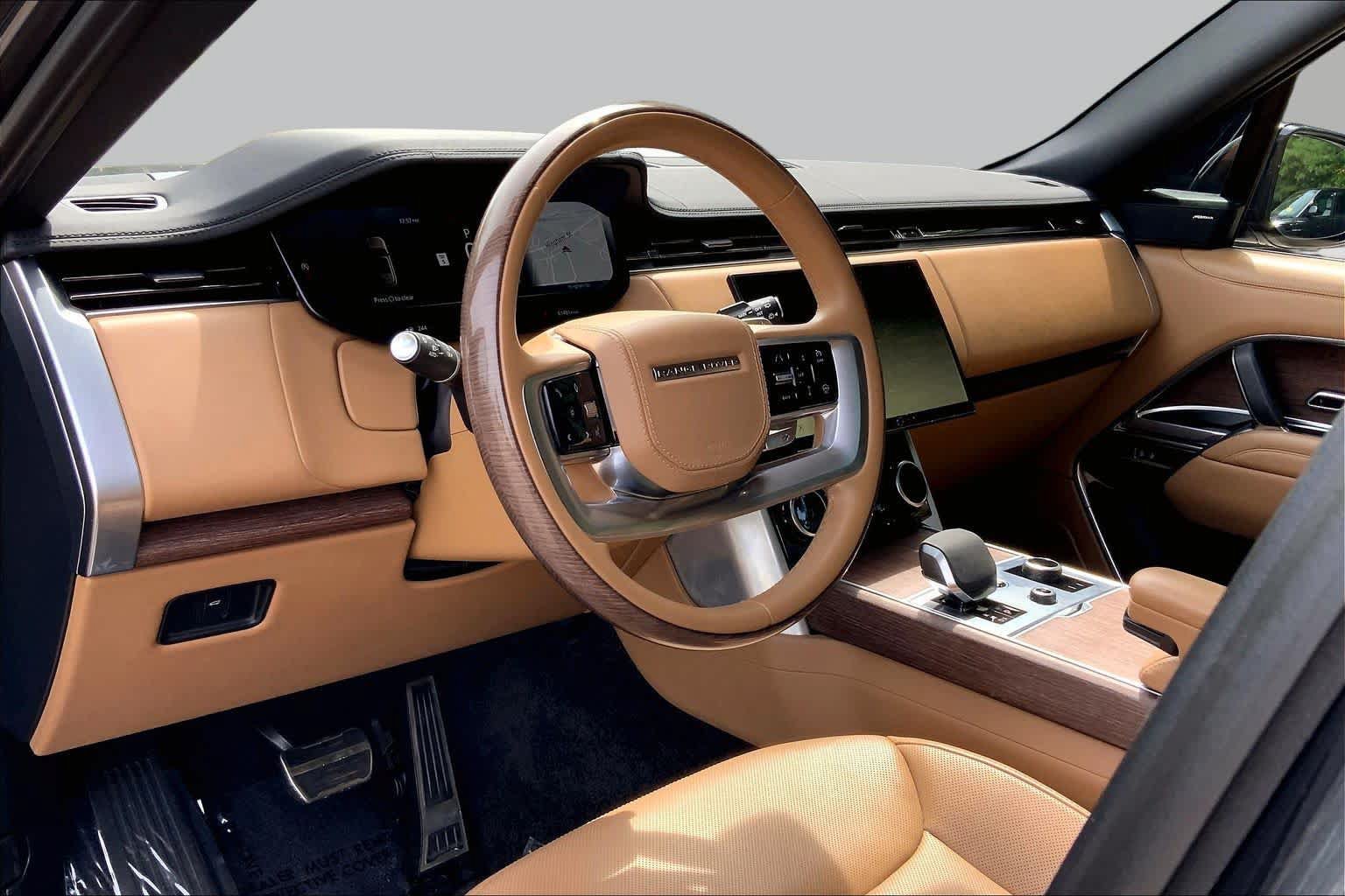 Used 2023 Land Rover Range Rover SE AWD/4WD image 16