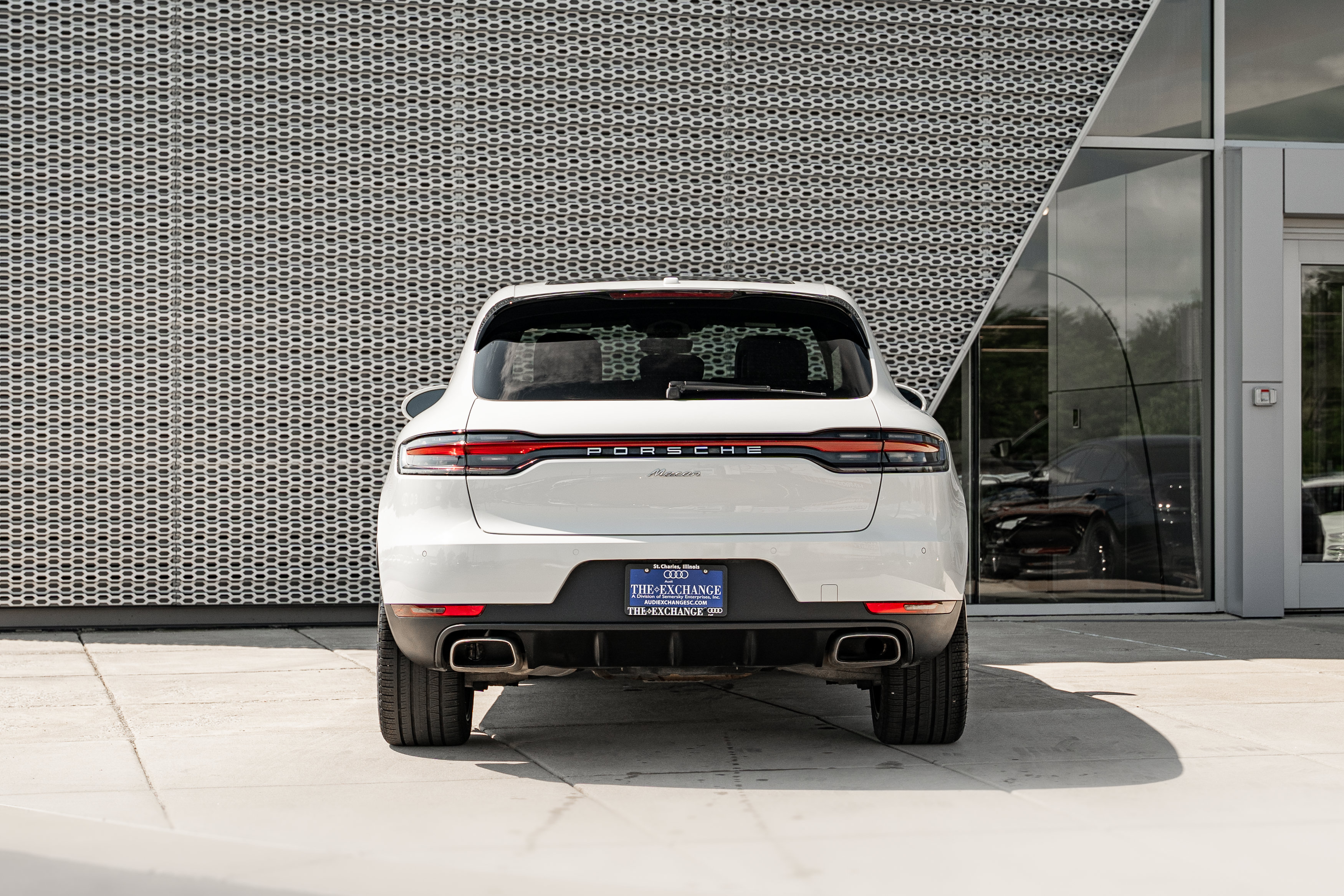 Used 2019 Porsche Macan AWD/4WD image 28