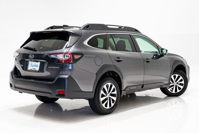 Used 2025 Subaru Outback Premium AWD/4WD image 32