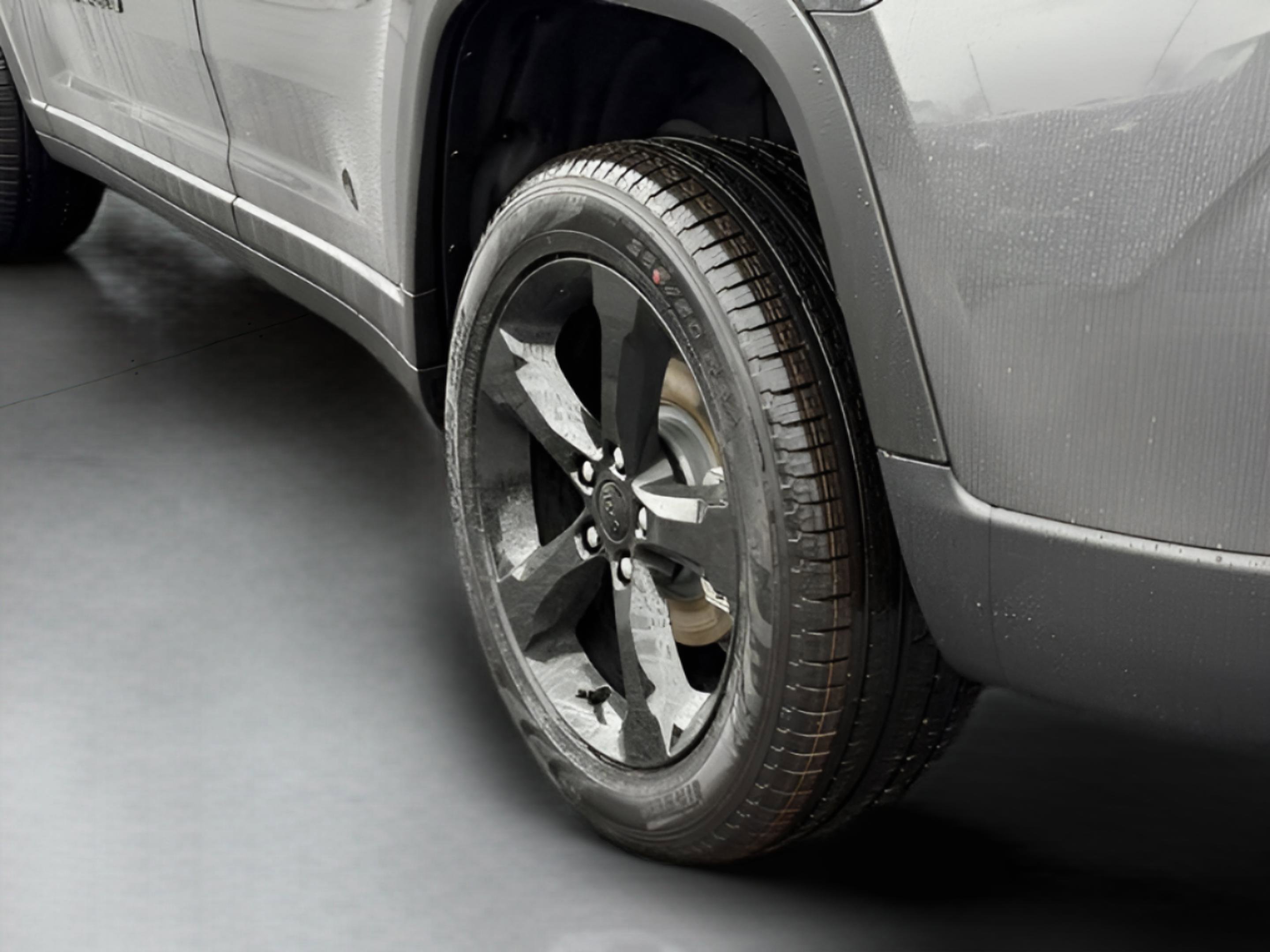 New 2026 Jeep Grand Cherokee Limited image 33