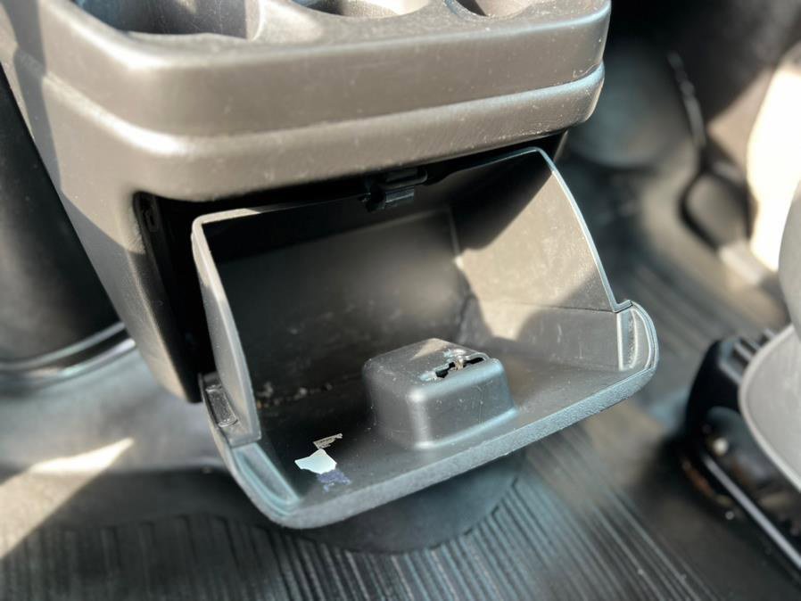 Used 2019 GMC Savana 2500 w/ Driver Convenience Package image 16