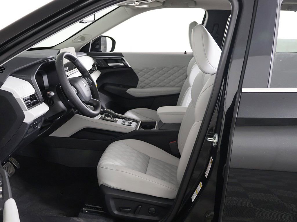 New 2025 Mitsubishi Outlander SEL AWD/4WD image 31
