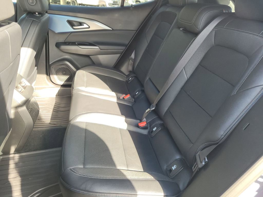 New 2026 Chevrolet Equinox EV LT image 24