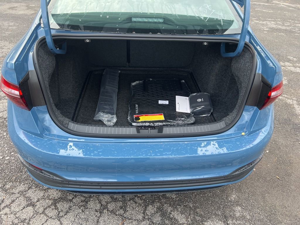 New 2026 Volkswagen Jetta SE image 10