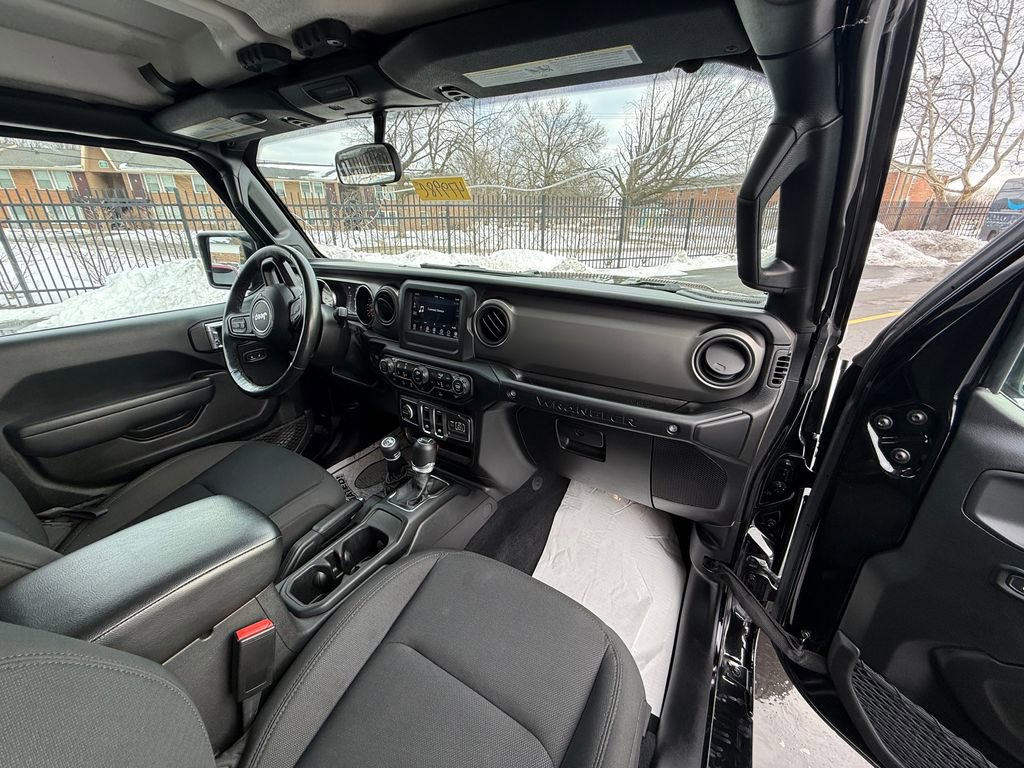Used 2022 Jeep Wrangler Sport S image 15