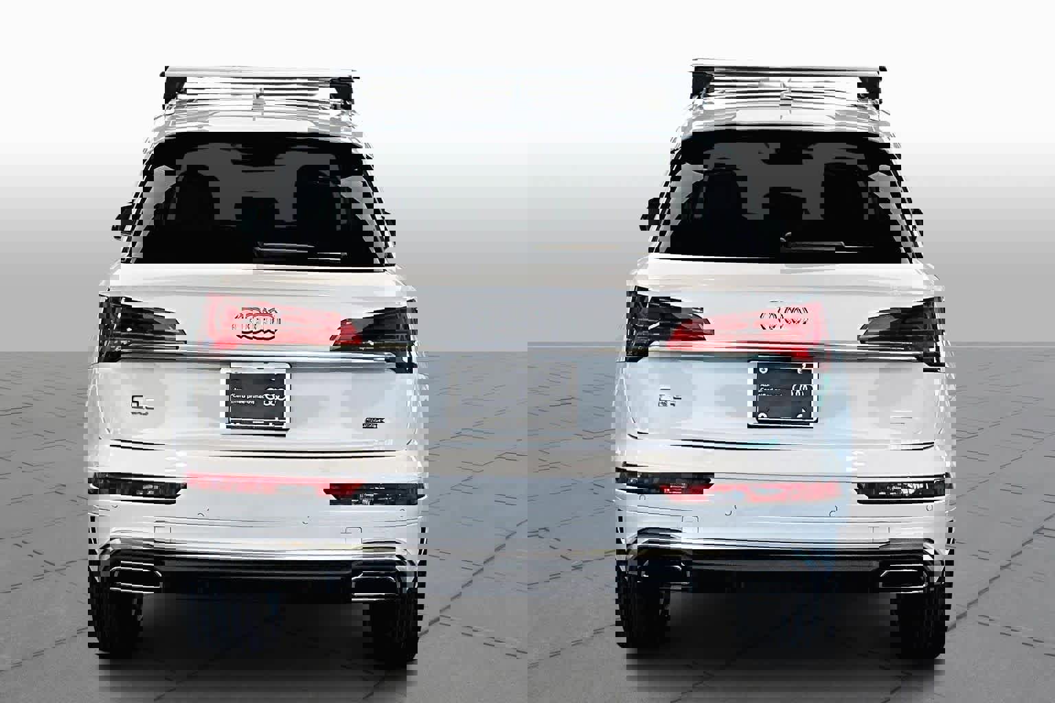 Certified 2025 Audi Q5 2.0T Premium Plus w/ Premium Plus Package image 4