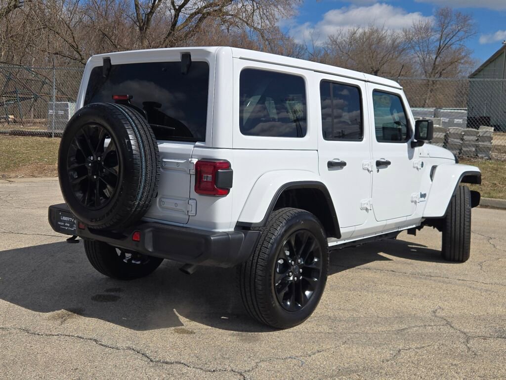 Used 2025 Jeep Wrangler Unlimited Sahara w/ Safety Group image 10
