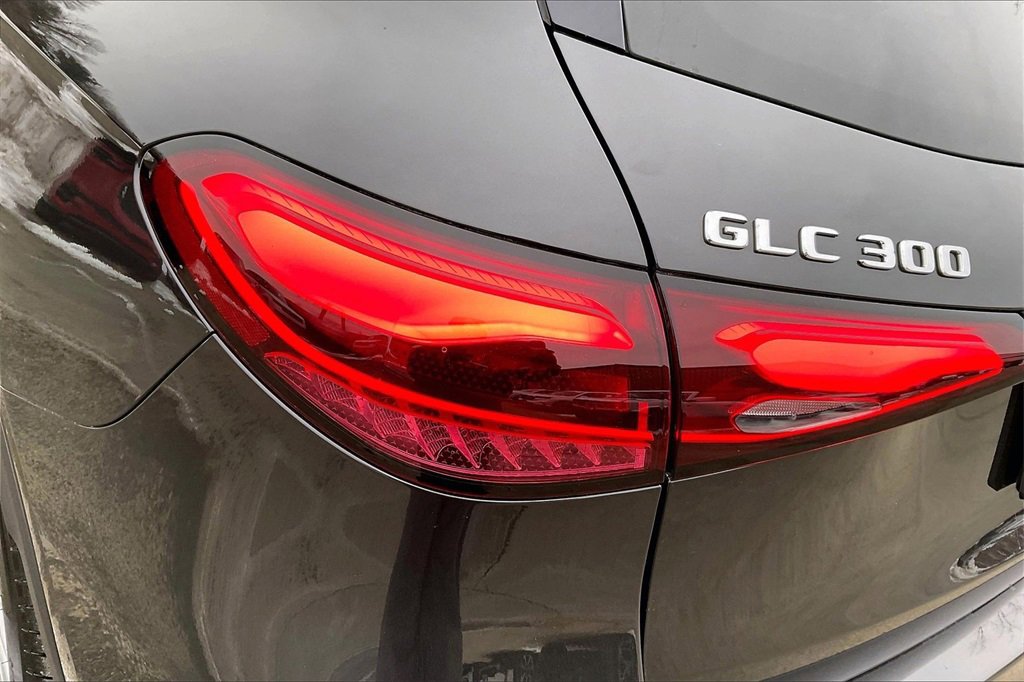 Used 2023 Mercedes-Benz GLC 300 4MATIC image 23
