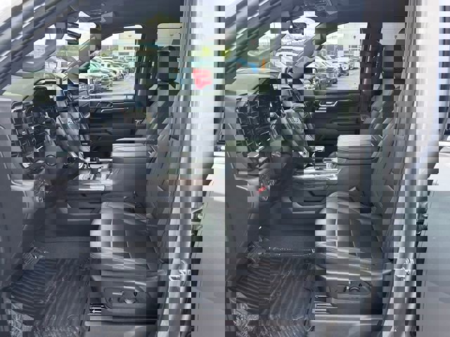 Used 2023 Chevrolet Silverado 1500 LTZ image 2