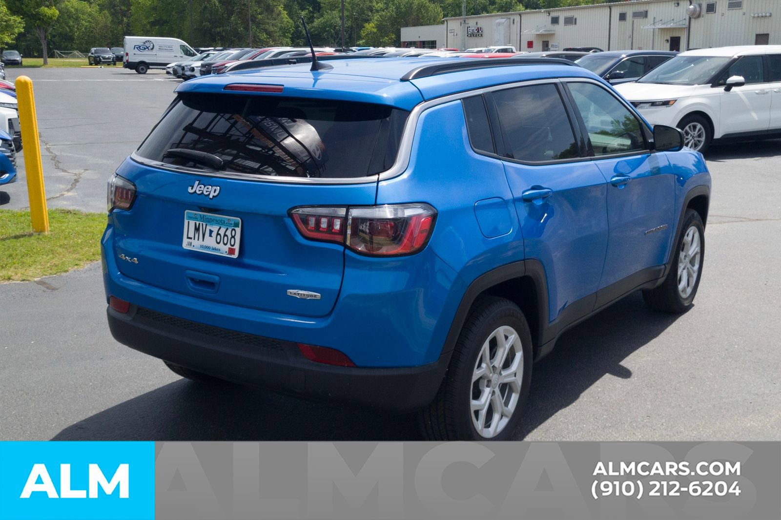 Used 2024 Jeep Compass Latitude AWD/4WD image 6