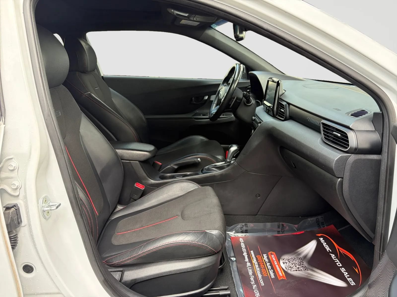 Used 2020 Hyundai Veloster 2.0 Premium FWD image 19