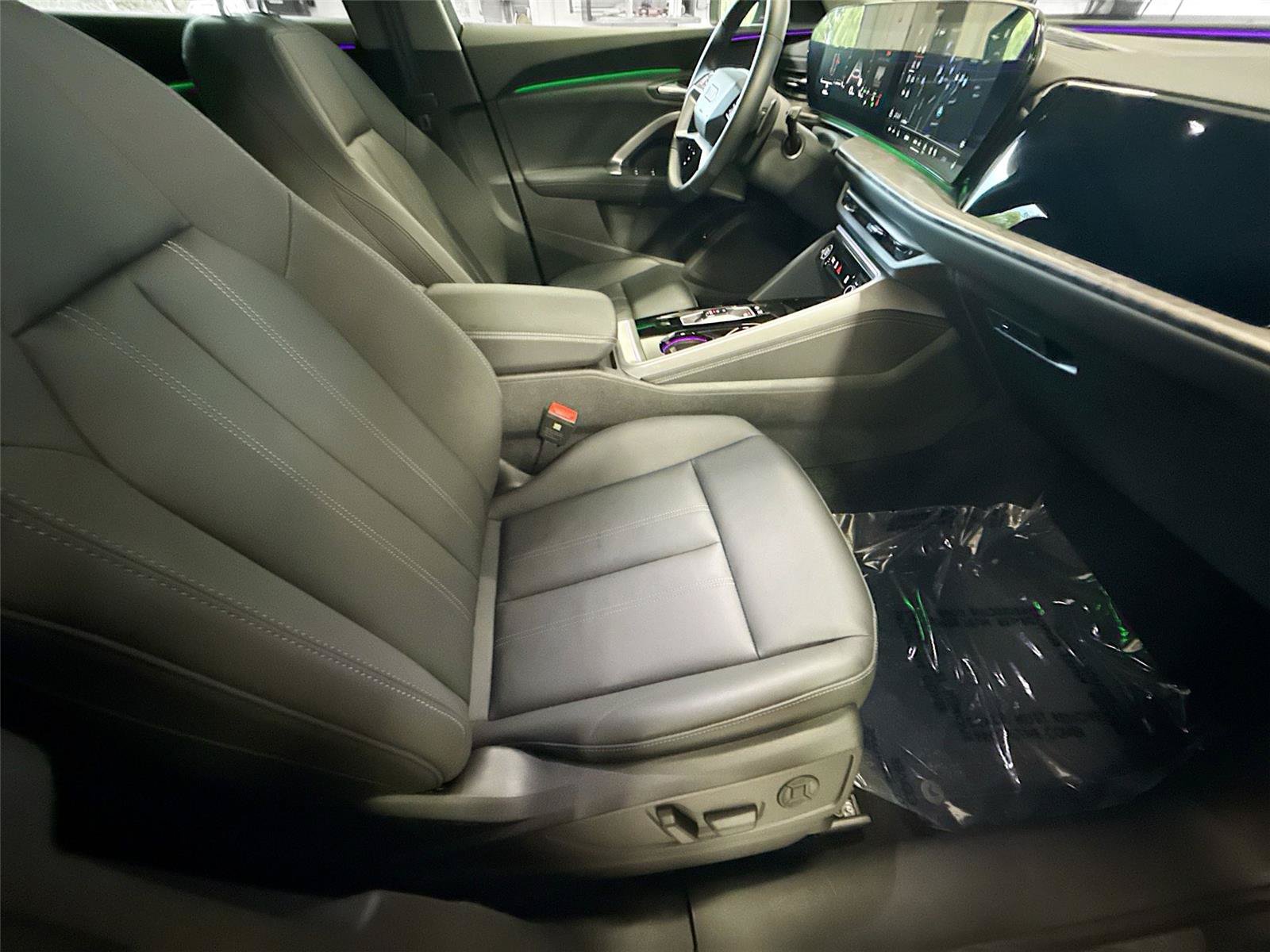 Certified 2025 Audi Q5 Premium w/ Convenience Package AWD/4WD image 29