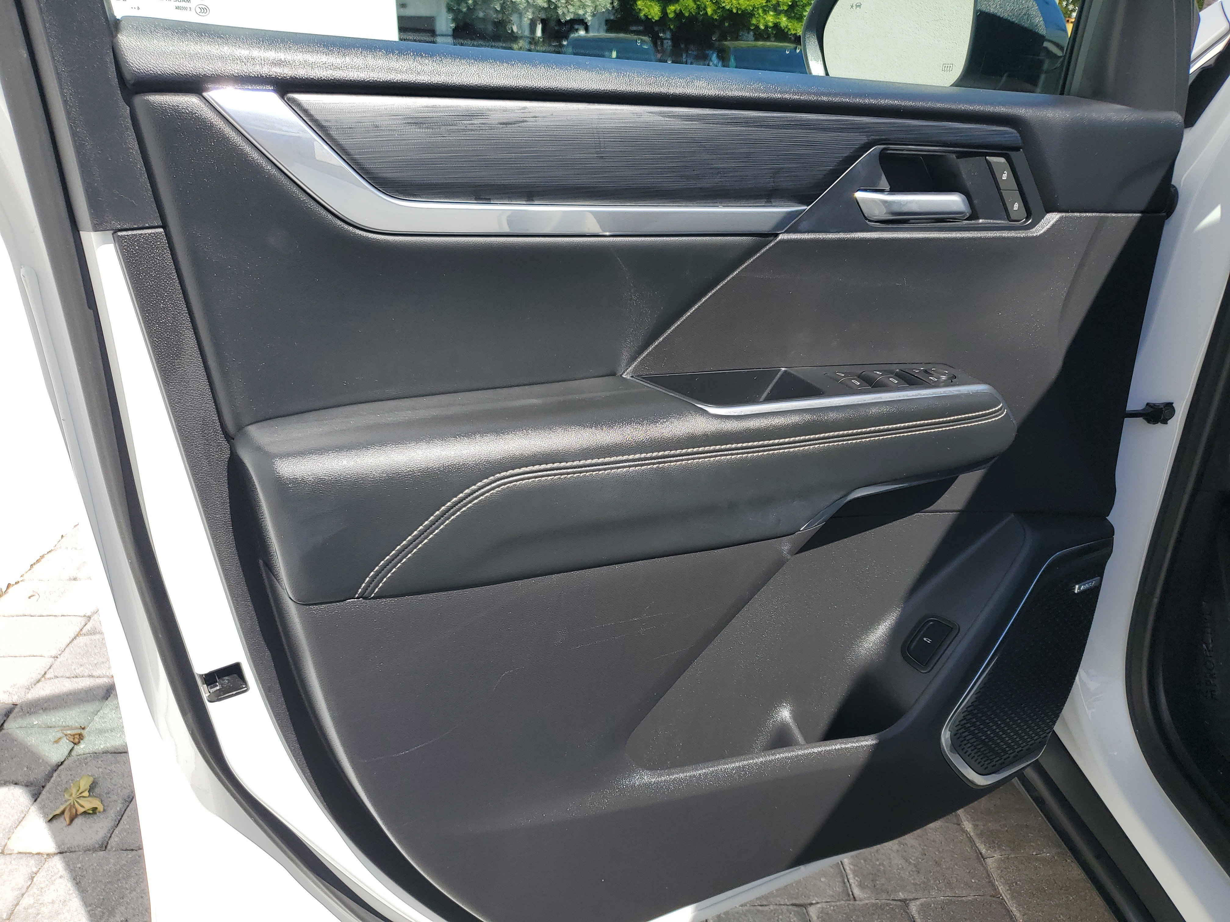 Used 2025 GMC Acadia Elevation image 18