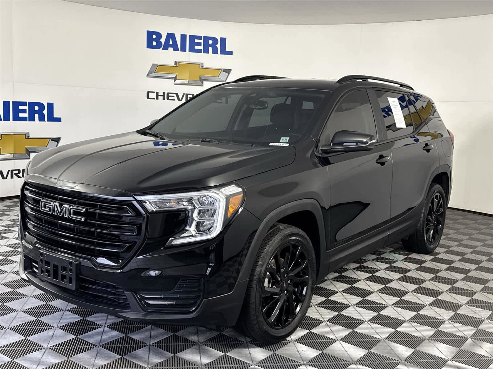 Used 2023 GMC Terrain SLE w/ Elevation Edition AWD/4WD image 1