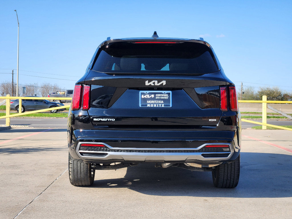 Certified 2023 Kia Sorento SX image 5
