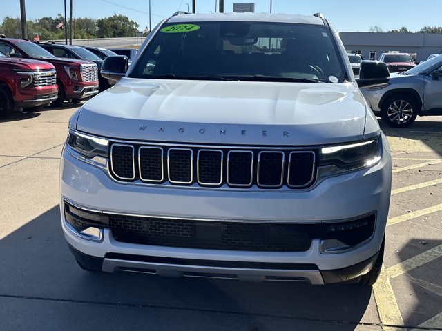 Used 2024 Jeep Wagoneer Series II w/ Flexible Seating Group AWD/4WD image 11