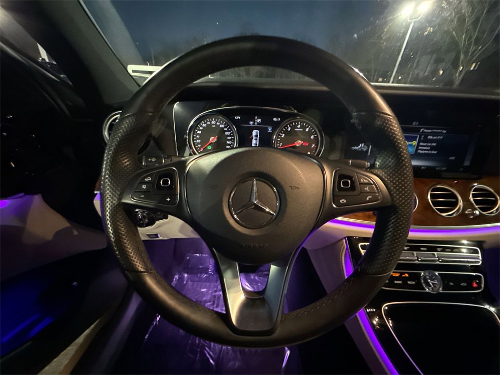Used 2018 Mercedes-Benz E 300 4MATIC image 11