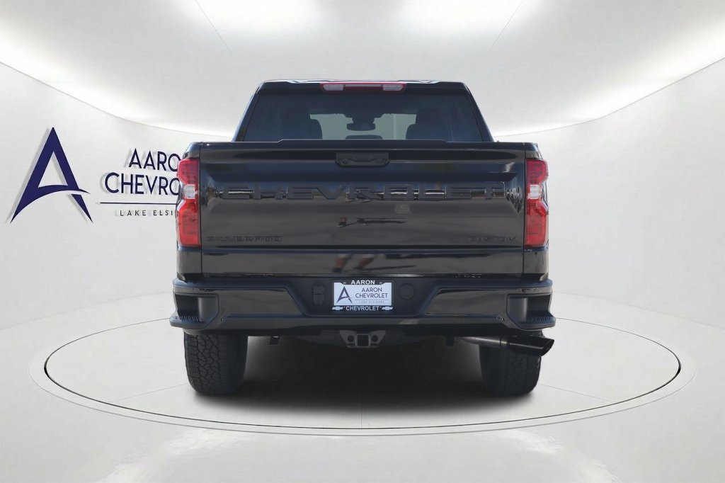 New 2026 Chevrolet Silverado 1500 Custom w/ Turbomax Blackout Package AWD/4WD image 5