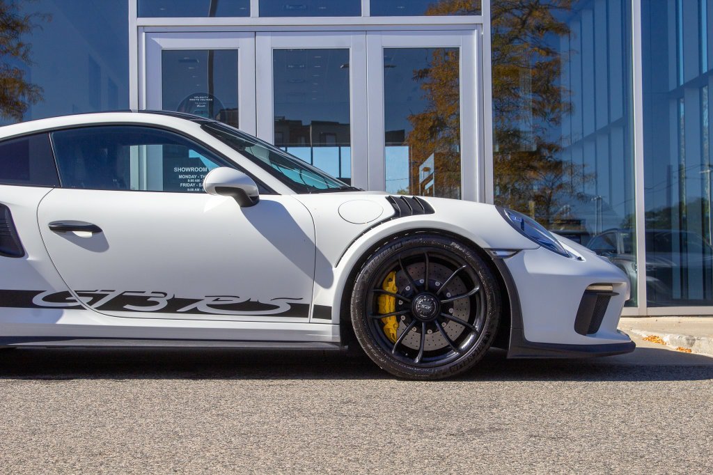Used 2019 Porsche 911 GT3 RS RWD image 5
