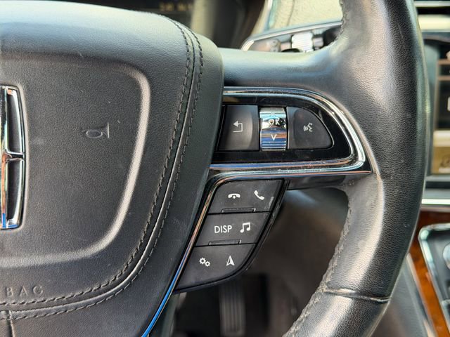 Used 2019 Lincoln Continental Select w/ Continental Climate Package AWD/4WD image 12