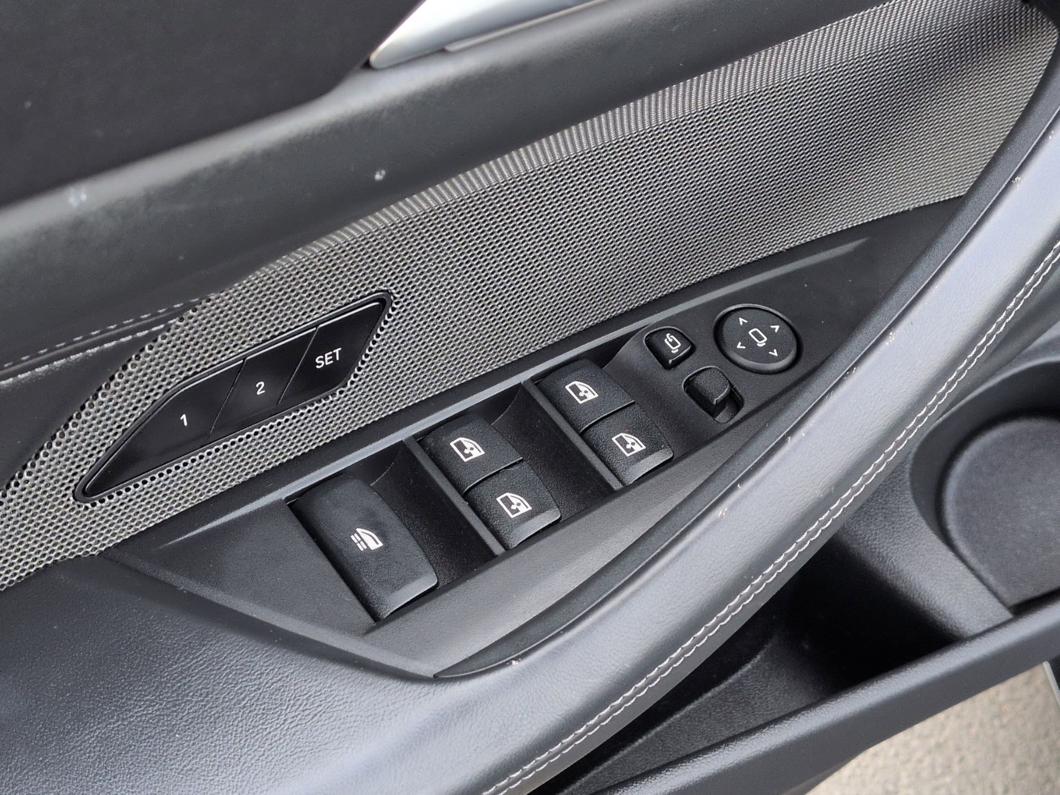 Used 2024 BMW M4 xDrive Competition w/ M Carbon Exterior Package image 15