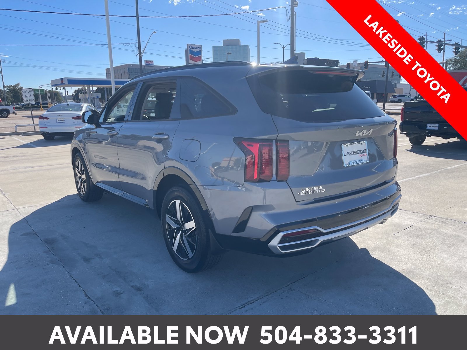 Used 2023 Kia Sorento S FWD image 3