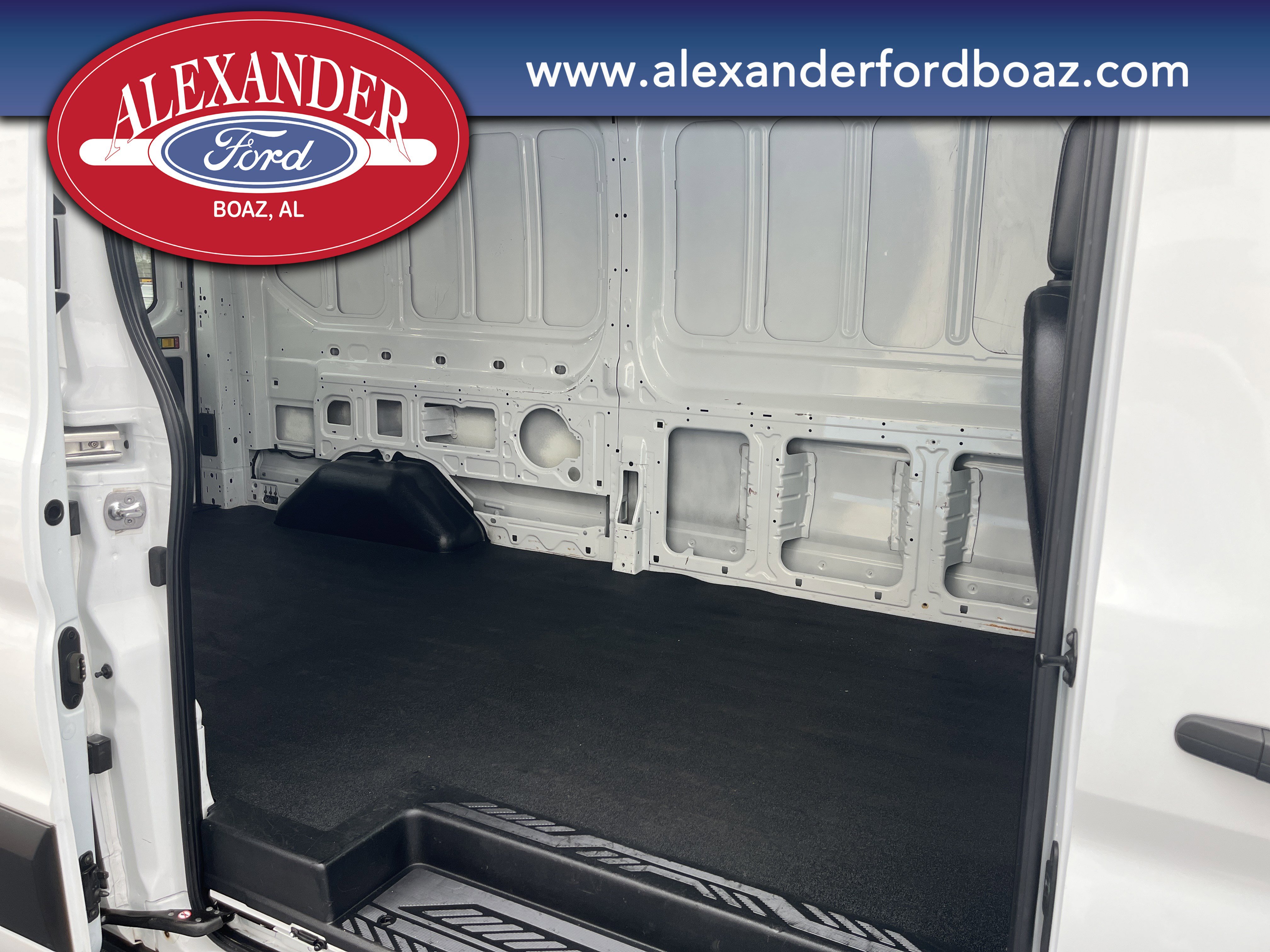 Used 2024 Ford Transit 250 148 Medium Roof RWD image 15