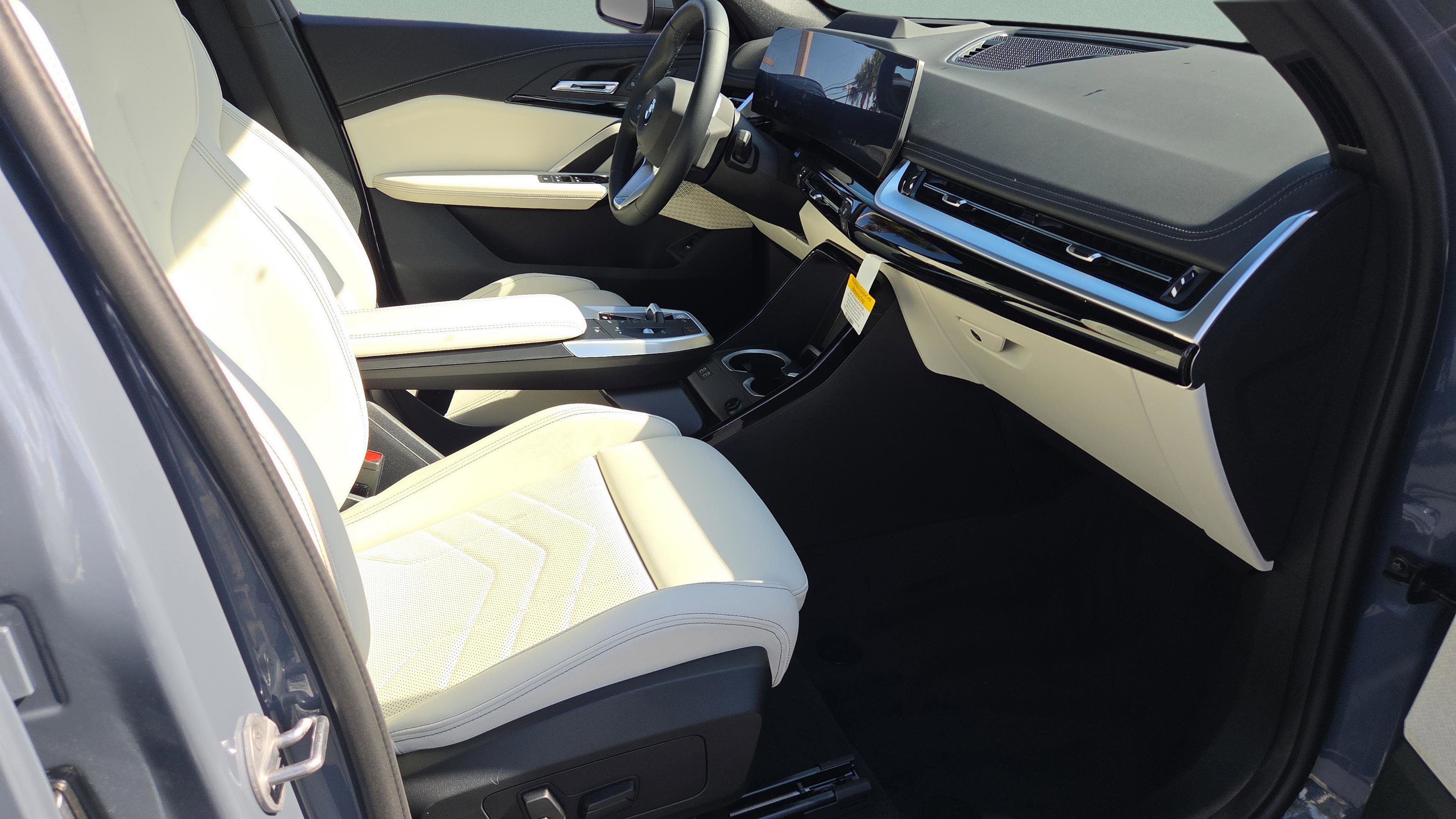 New 2026 BMW X1 xDrive28i w/ Technology Package AWD/4WD image 21