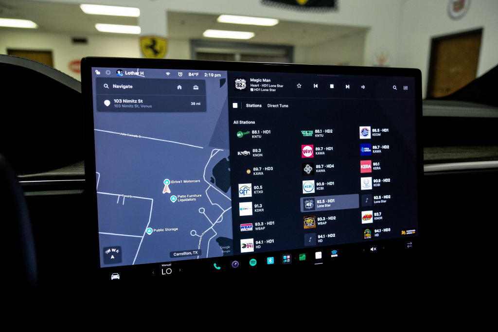 Used 2022 Tesla Model X AWD/4WD image 35