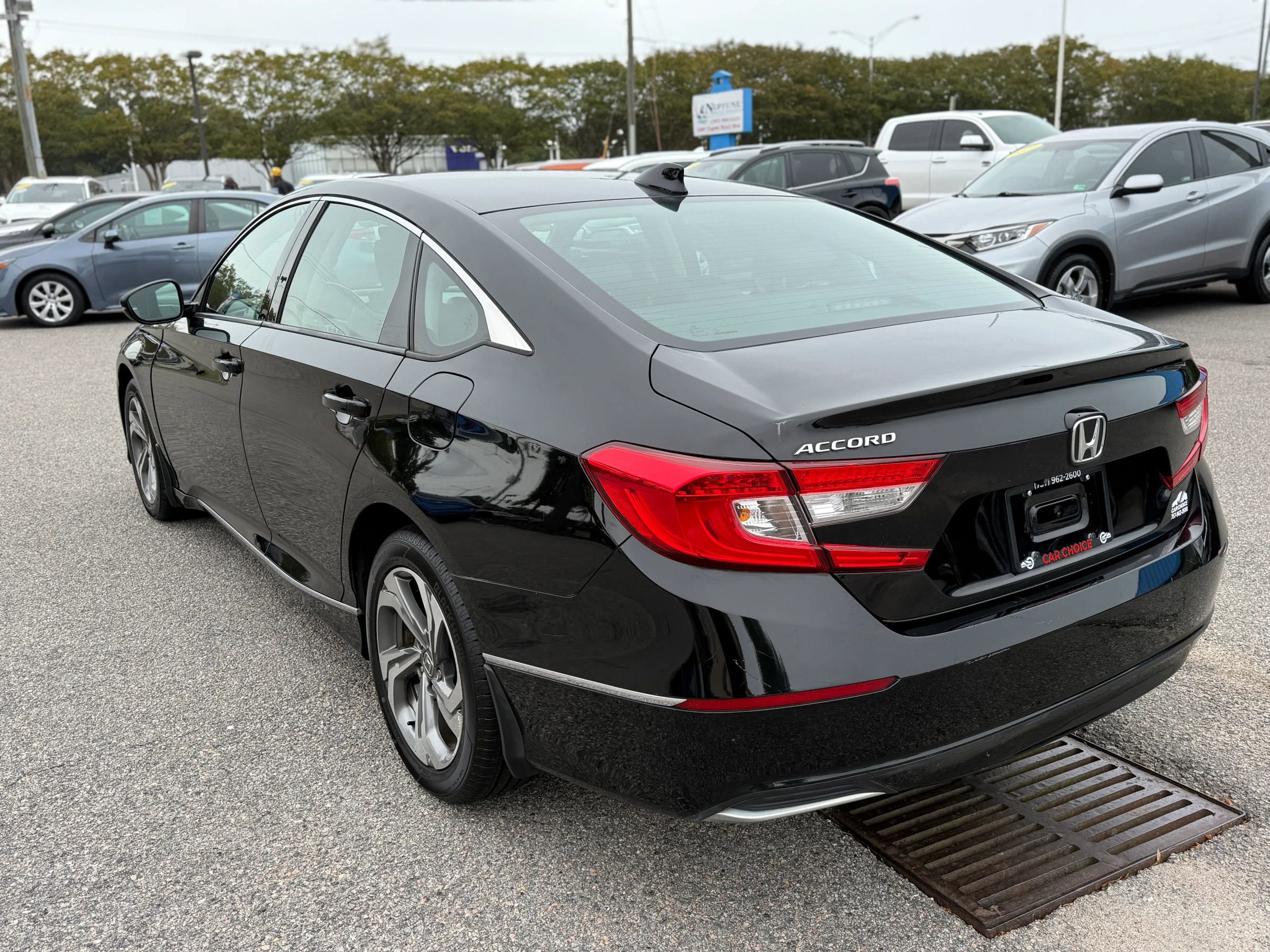 Used 2018 Honda Accord EX-L image 9