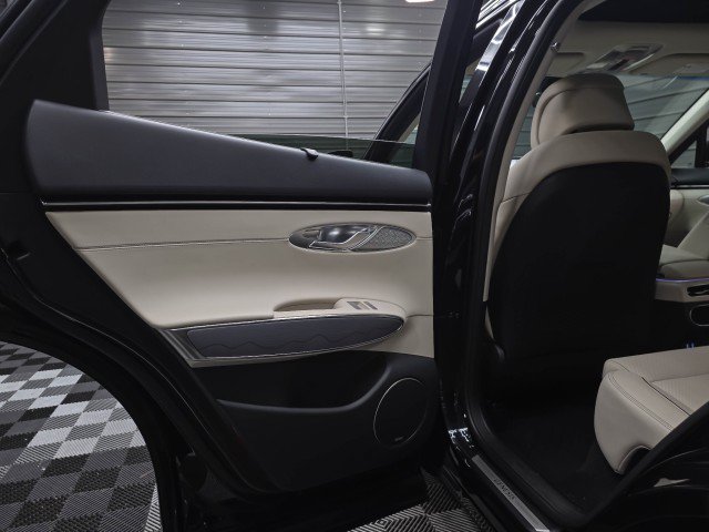 Used 2023 Genesis GV70 2.5T w/ Advanced Package AWD/4WD image 37