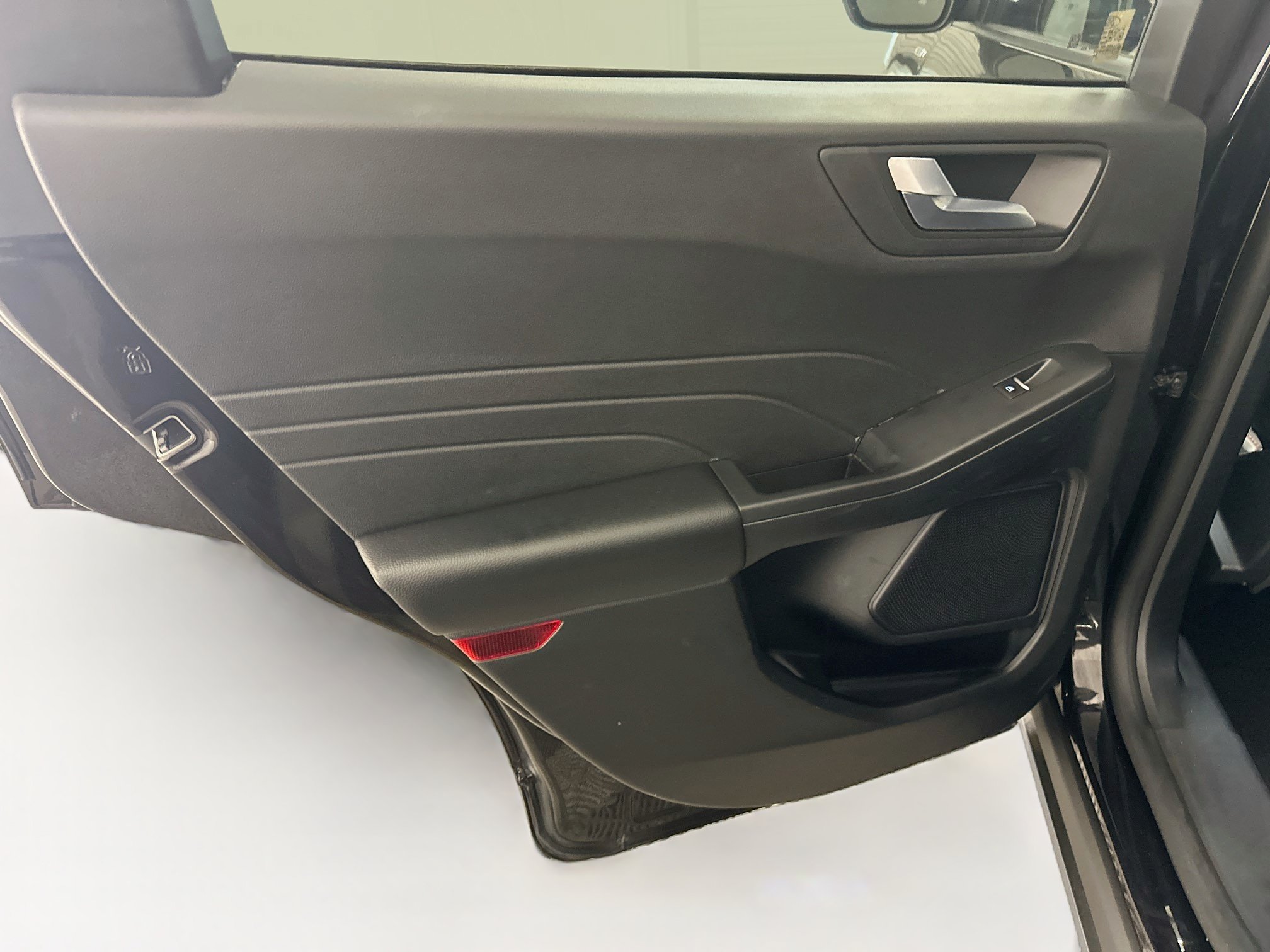 Used 2025 Ford Escape ST-Line Select AWD/4WD image 26
