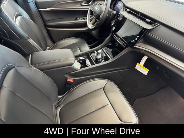 New 2026 Jeep Grand Cherokee Limited w/ Trailer Tow Package image 4