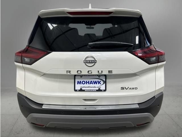 Used 2023 Nissan Rogue SV AWD/4WD image 4