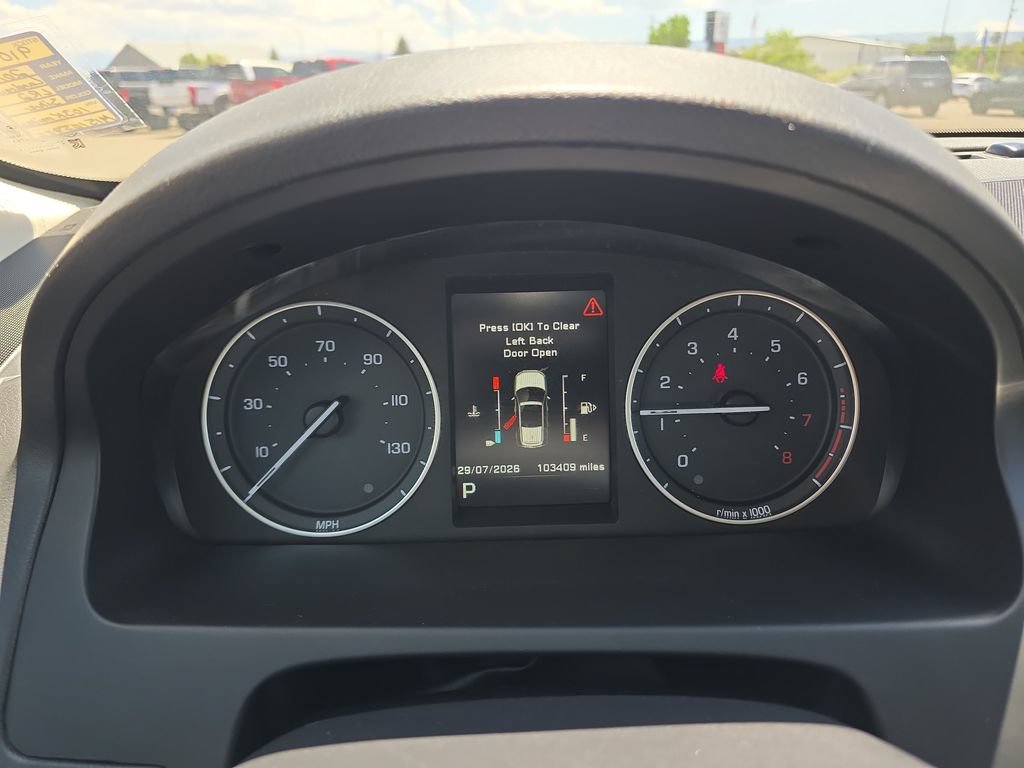 Used 2015 Land Rover LR2 AWD/4WD image 17