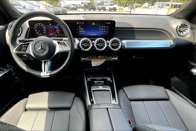 New 2025 Mercedes-Benz GLB 250 4MATIC image 4