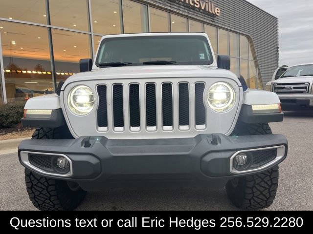 Used 2018 Jeep Wrangler Unlimited Sahara image 2