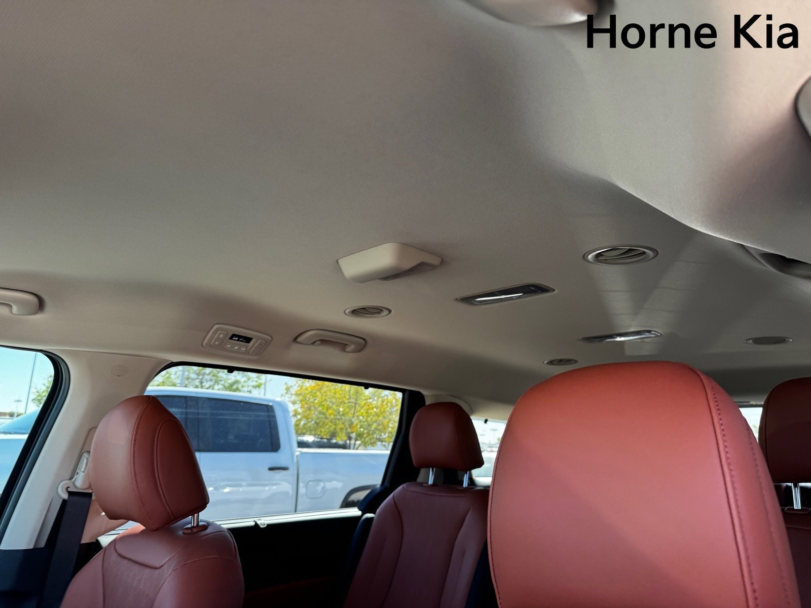 New 2026 Kia Carnival EX image 16