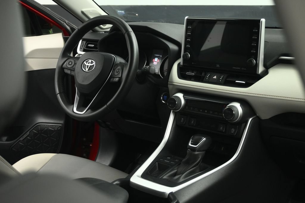 Used 2022 Toyota RAV4 XLE Premium FWD image 54