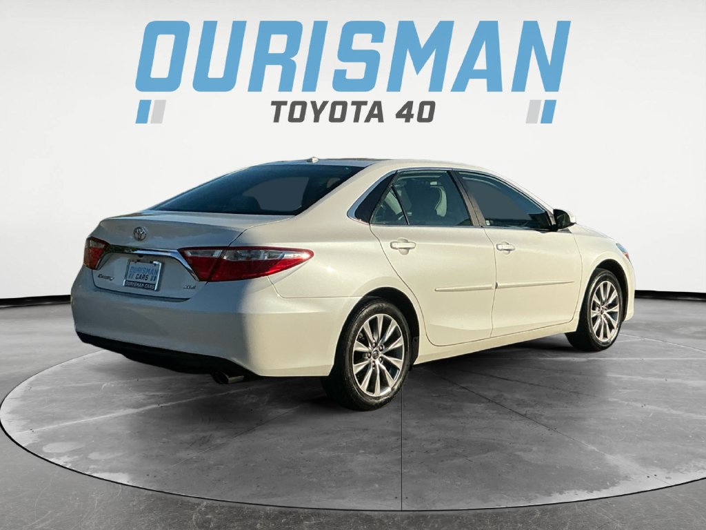 Used 2017 Toyota Camry XLE w/ Moonroof Package FWD image 7