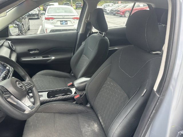Used 2024 Nissan Kicks SV w/ Interior Electronics Package FWD image 16