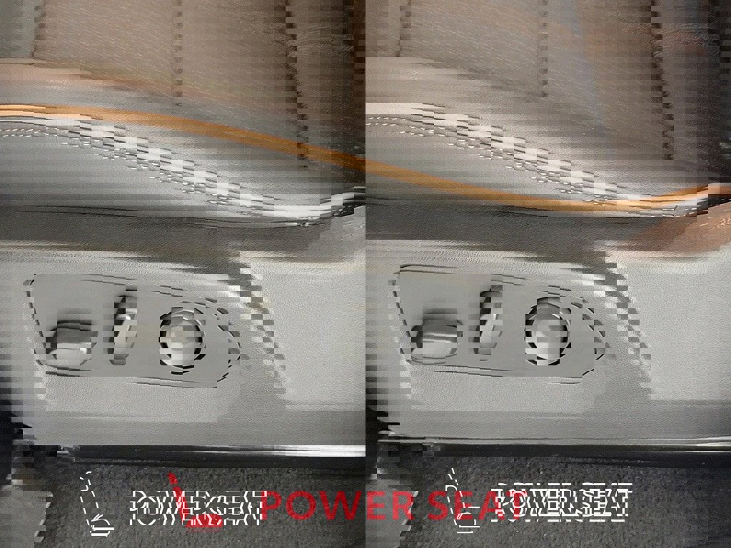 Used 2024 GMC Canyon AT4 w/ Technology Package image 16