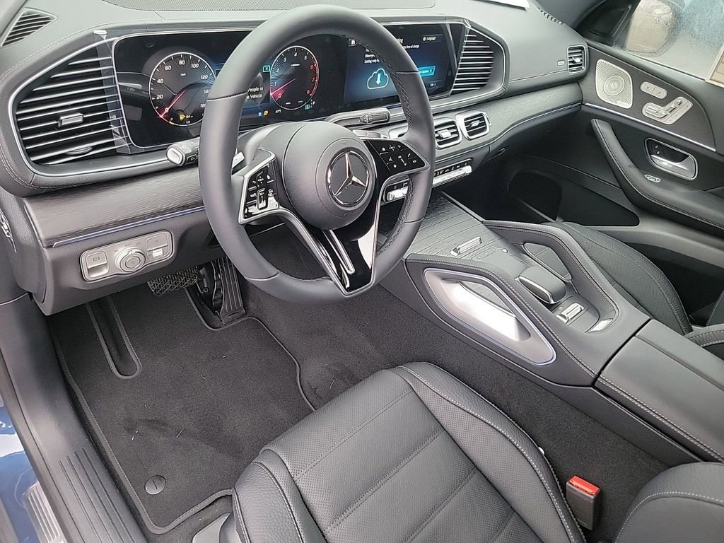 New 2025 Mercedes-Benz GLS 450 4MATIC image 8
