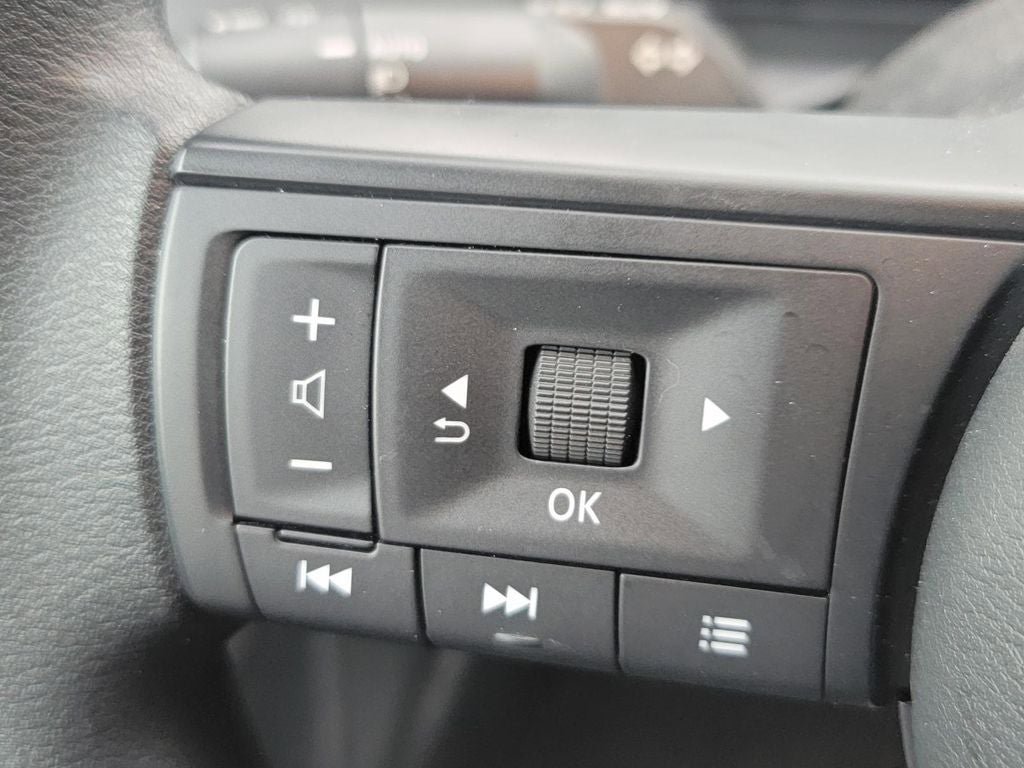 Certified 2025 Nissan Kicks S image 19