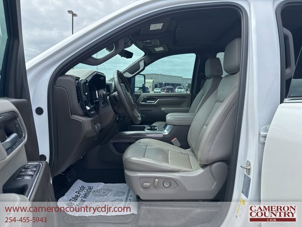 Used 2024 Chevrolet Silverado 2500 LTZ w/ LTZ Texas Edition image 17