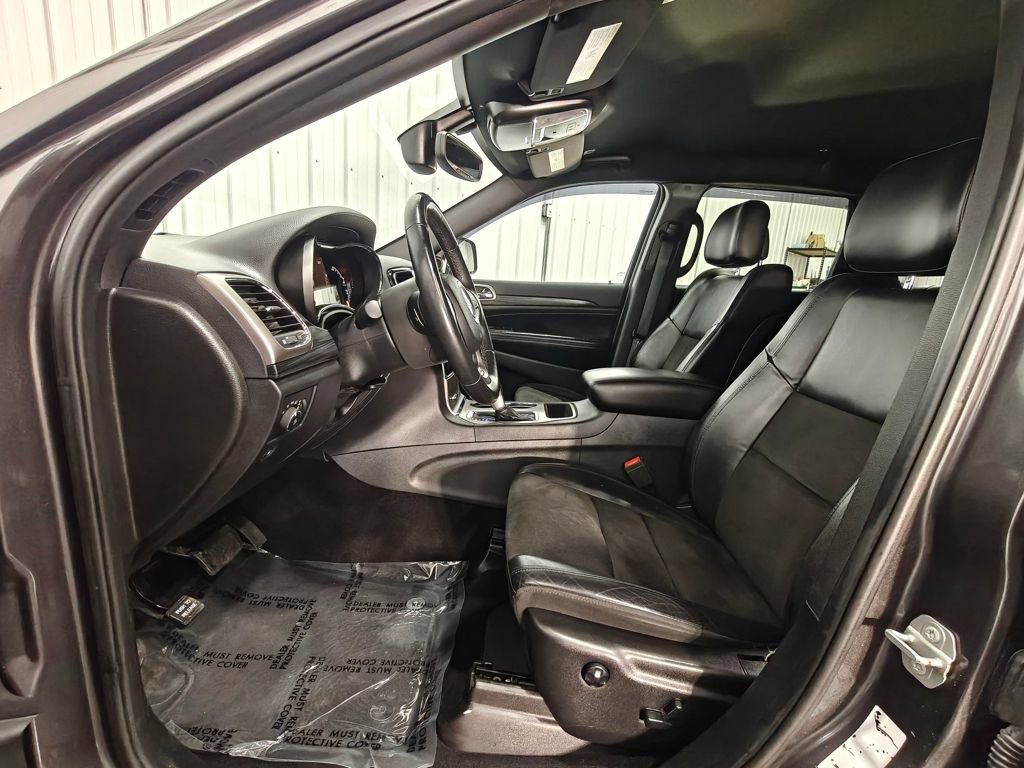 Used 2019 Jeep Grand Cherokee Altitude AWD/4WD image 24