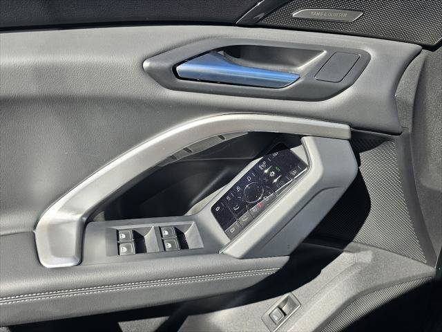 Used 2025 Audi Q5 Premium Plus w/ Premium Plus image 10