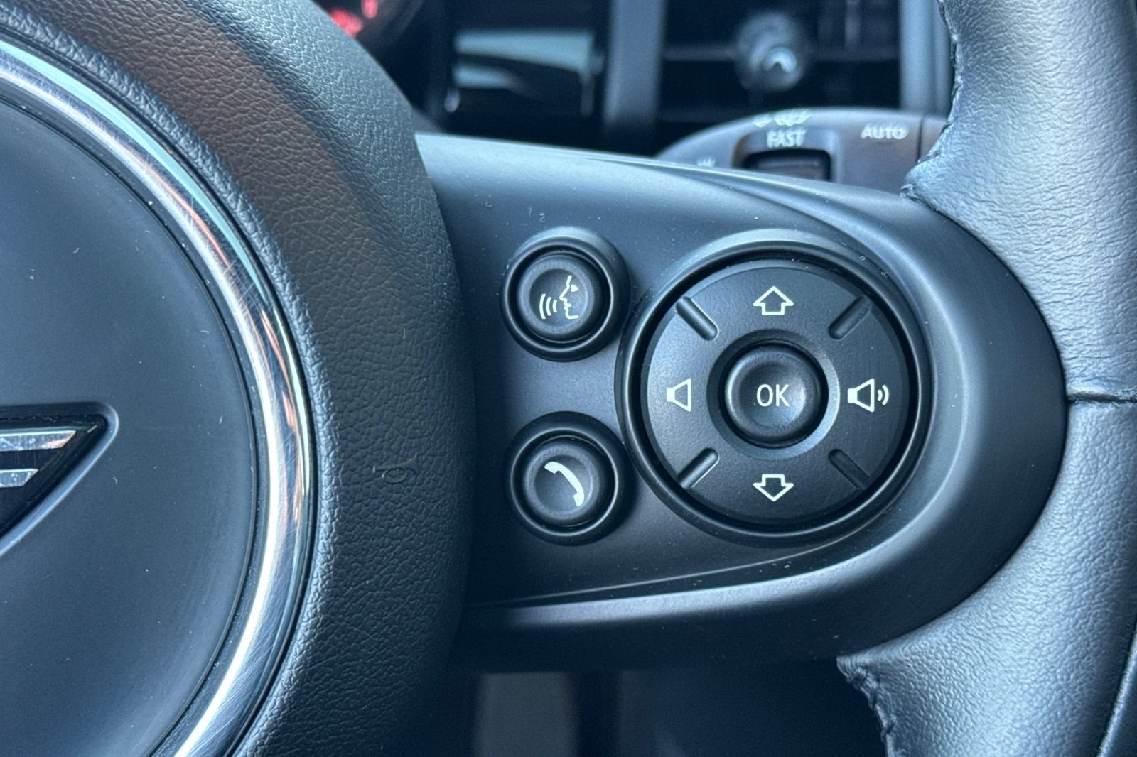 Used 2019 MINI Cooper 2-Door Hardtop w/ Signature Upholstery Package FWD image 26