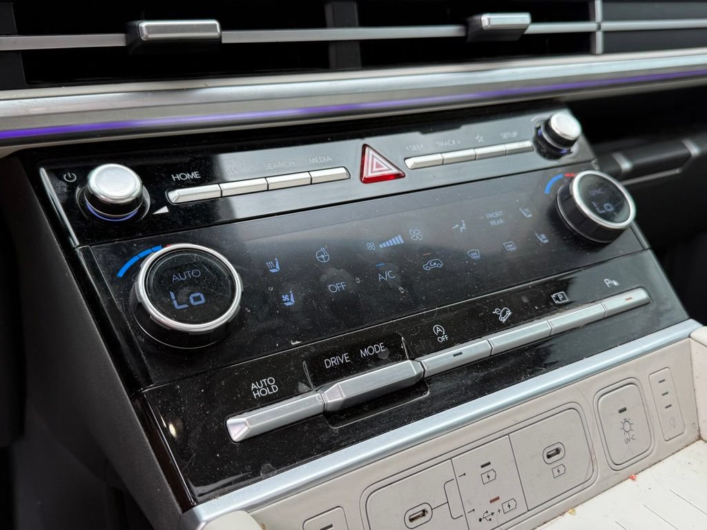 Used 2024 Hyundai Santa Fe Calligraphy FWD image 19