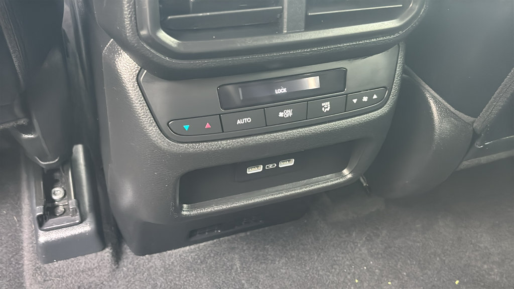 Used 2023 Honda Pilot EX-L image 9
